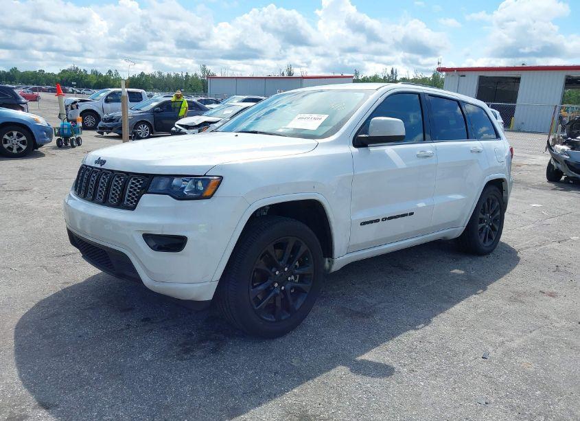 Photo 2 of 2022 Jeep Grand CHEROKEE WK LAREDO X 4X2 (VIN 1C4RJEAG8NC155575)