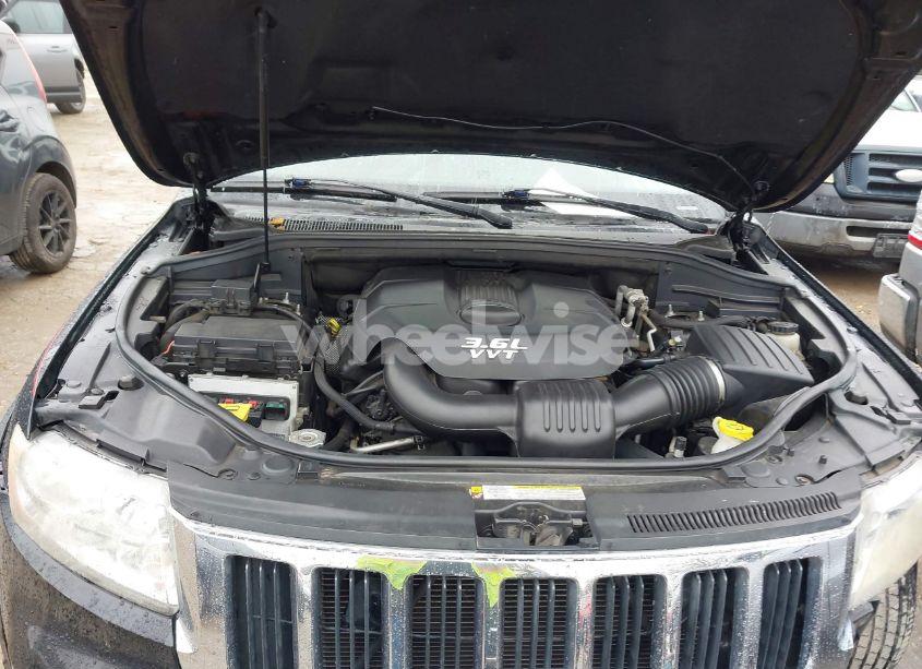 Photo 10 of 2012 Jeep Grand CHEROKEE LAREDO (VIN 1C4RJEAG9CC177310)