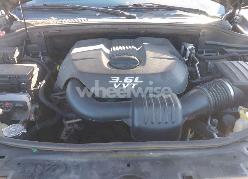 Photo 10 of 2012 Jeep Grand CHEROKEE LAREDO (VIN 1C4RJEAG9CC261062)