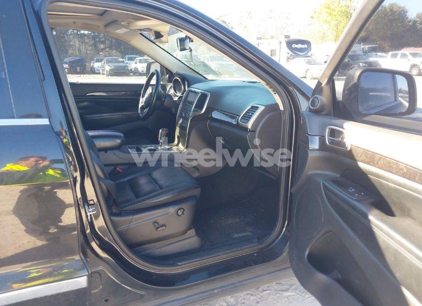 Photo 5 of 2012 Jeep Grand CHEROKEE LAREDO (VIN 1C4RJEAG9CC261062)