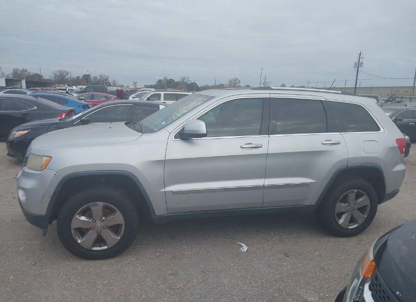 Photo 14 of 2013 Jeep Grand CHEROKEE LAREDO (VIN 1C4RJEAG9DC538312)