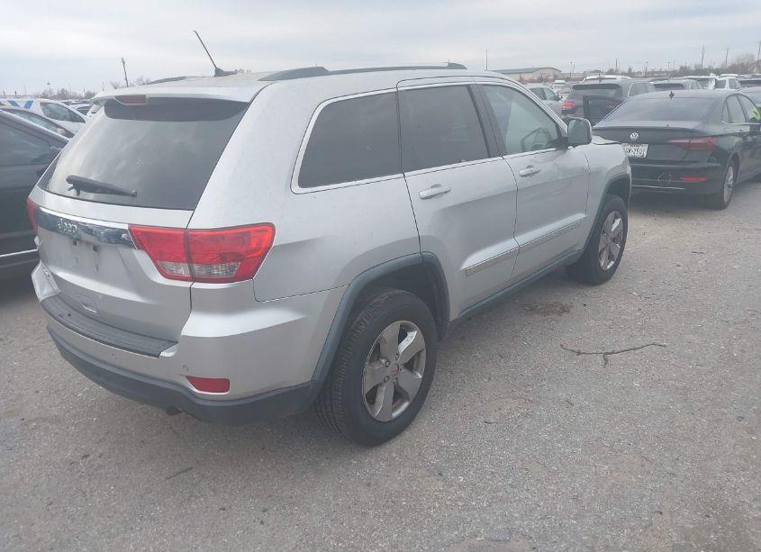 Photo 4 of 2013 Jeep Grand CHEROKEE LAREDO (VIN 1C4RJEAG9DC538312)