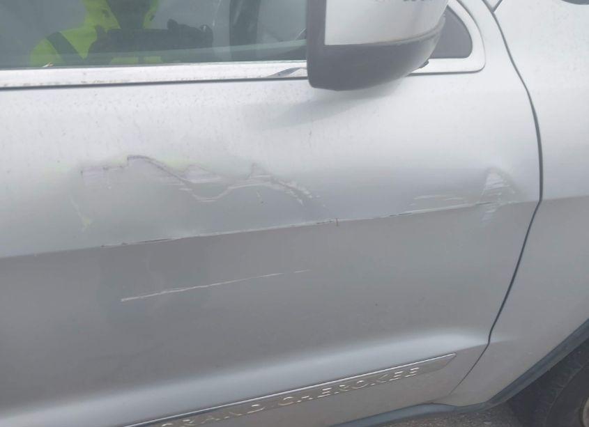Photo 6 of 2013 Jeep Grand CHEROKEE LAREDO (VIN 1C4RJEAG9DC538312)