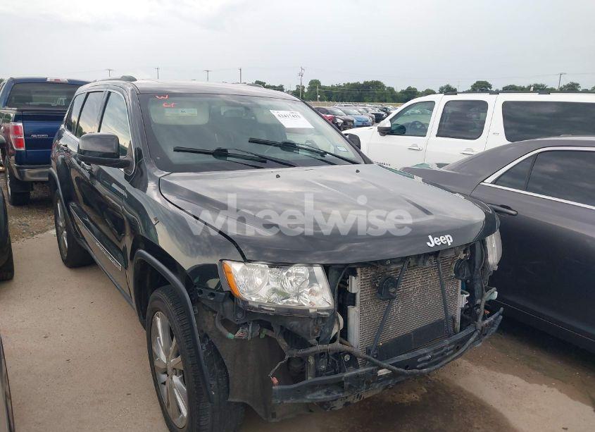 2013 Jeep Grand CHEROKEE LAREDO (VIN 1C4RJEAG9DC569835) main photo