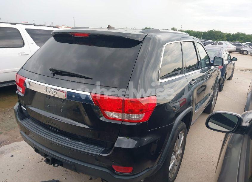 Photo 4 of 2013 Jeep Grand CHEROKEE LAREDO (VIN 1C4RJEAG9DC569835)