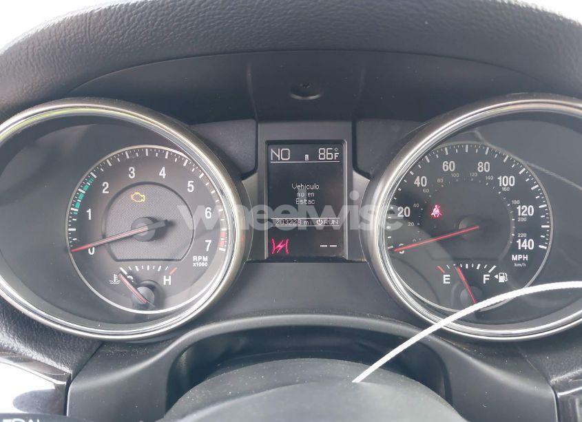 Photo 7 of 2013 Jeep Grand CHEROKEE LAREDO (VIN 1C4RJEAG9DC569835)