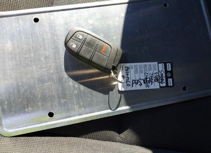 Photo 11 of 2015 Jeep Grand CHEROKEE LAREDO (VIN 1C4RJEAG9FC160706)