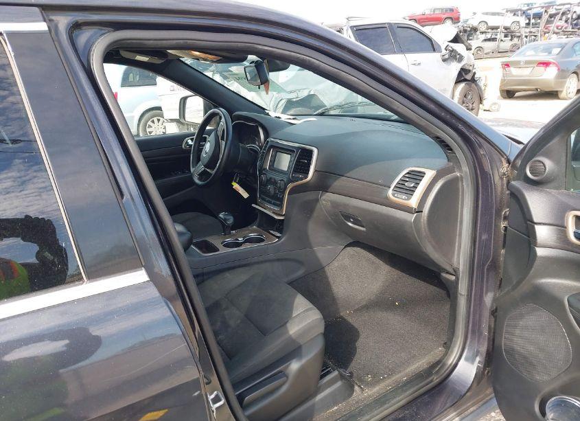 Photo 5 of 2015 Jeep Grand CHEROKEE LAREDO (VIN 1C4RJEAG9FC808268)