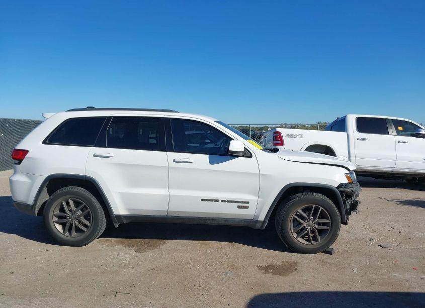 Photo 13 of 2016 Jeep Grand CHEROKEE 75TH ANNIVERSARY (VIN 1C4RJEAG9GC369154)