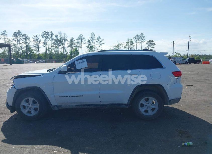 Photo 14 of 2017 Jeep Grand CHEROKEE LAREDO 4X2 (VIN 1C4RJEAG9HC731159)