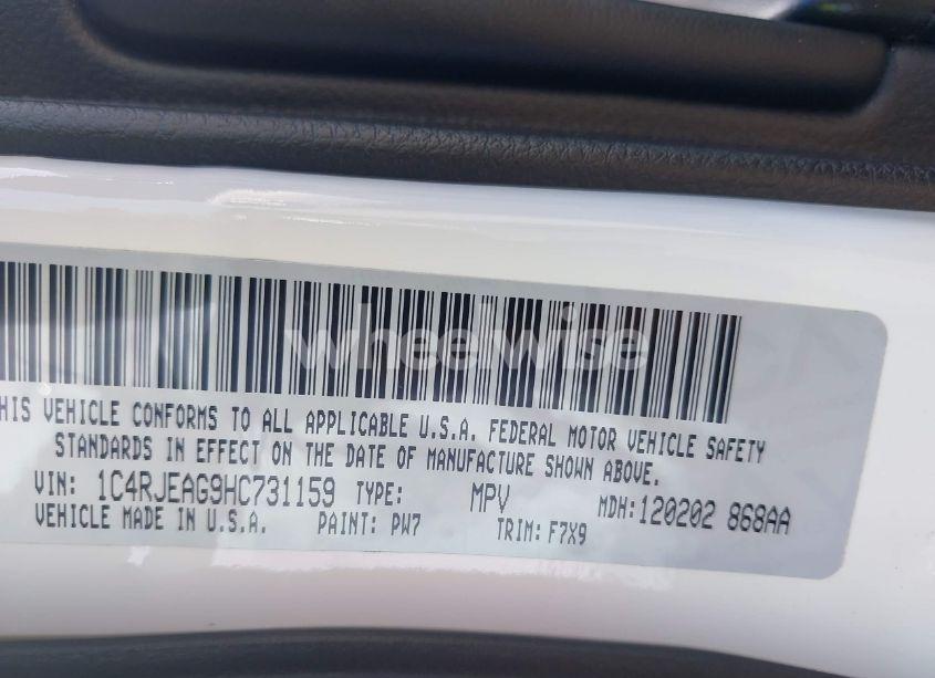 Photo 9 of 2017 Jeep Grand CHEROKEE LAREDO 4X2 (VIN 1C4RJEAG9HC731159)