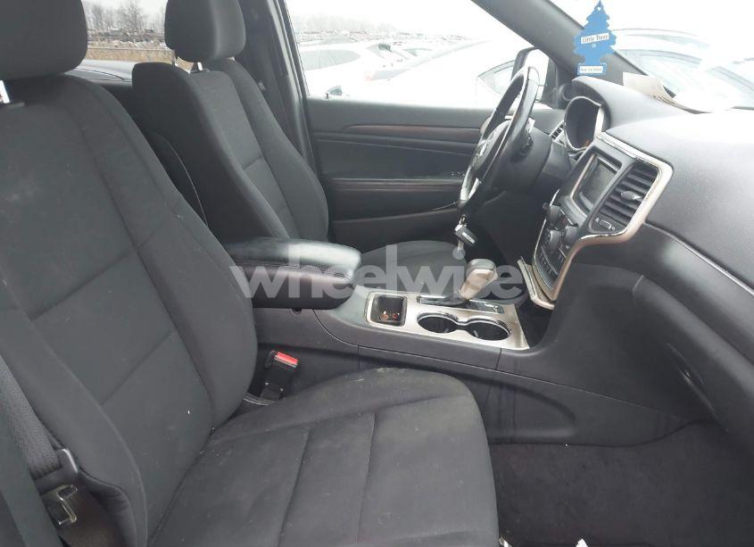 Photo 5 of 2017 Jeep Grand CHEROKEE LAREDO 4X2 (VIN 1C4RJEAG9HC888111)