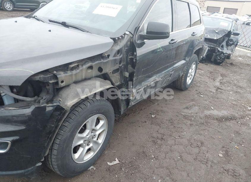 Photo 6 of 2017 Jeep Grand CHEROKEE LAREDO 4X2 (VIN 1C4RJEAG9HC888111)