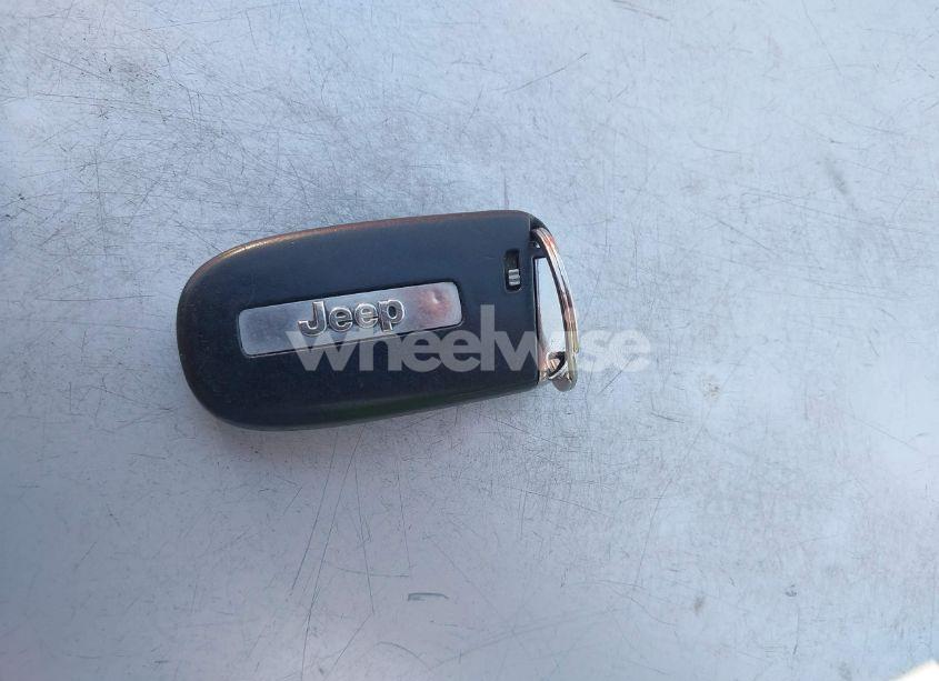 Photo 11 of 2018 Jeep Grand CHEROKEE LAREDO E 4X2 (VIN 1C4RJEAG9JC131344)