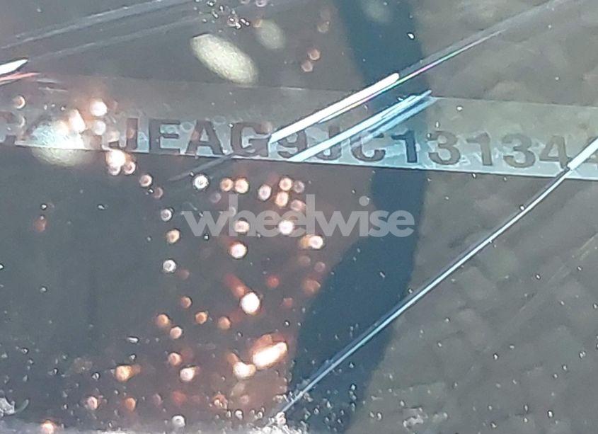 Photo 9 of 2018 Jeep Grand CHEROKEE LAREDO E 4X2 (VIN 1C4RJEAG9JC131344)