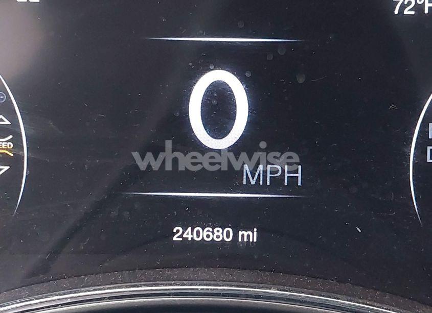 Photo 15 of 2019 Jeep Grand CHEROKEE ALTITUDE 4X2 (VIN 1C4RJEAG9KC672704)