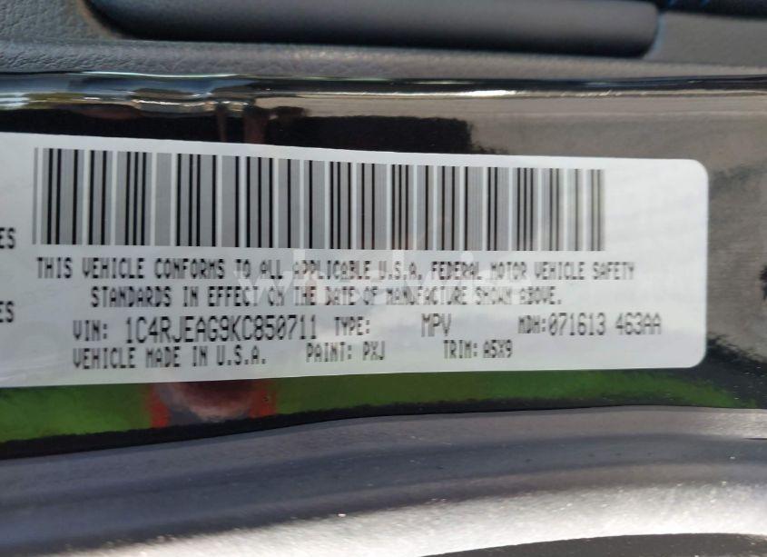 Photo 9 of 2019 Jeep Grand CHEROKEE UPLAND 4X2 (VIN 1C4RJEAG9KC850711)