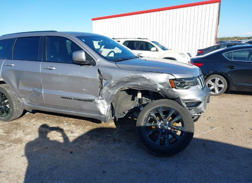 Photo 6 of 2020 Jeep Grand CHEROKEE ALTITUDE 4X2 (VIN 1C4RJEAG9LC428780)