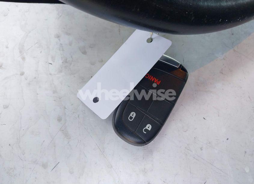 Photo 11 of 2021 Jeep Grand CHEROKEE LAREDO E 4X2 (VIN 1C4RJEAG9MC631153)