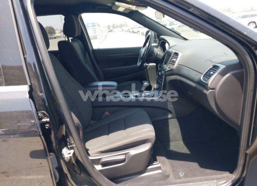 Photo 5 of 2021 Jeep Grand CHEROKEE LAREDO E 4X2 (VIN 1C4RJEAG9MC631153)