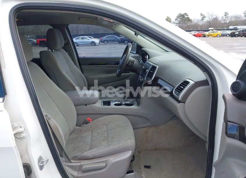 Photo 5 of 2012 Jeep Grand CHEROKEE LAREDO (VIN 1C4RJEAGXCC215448)
