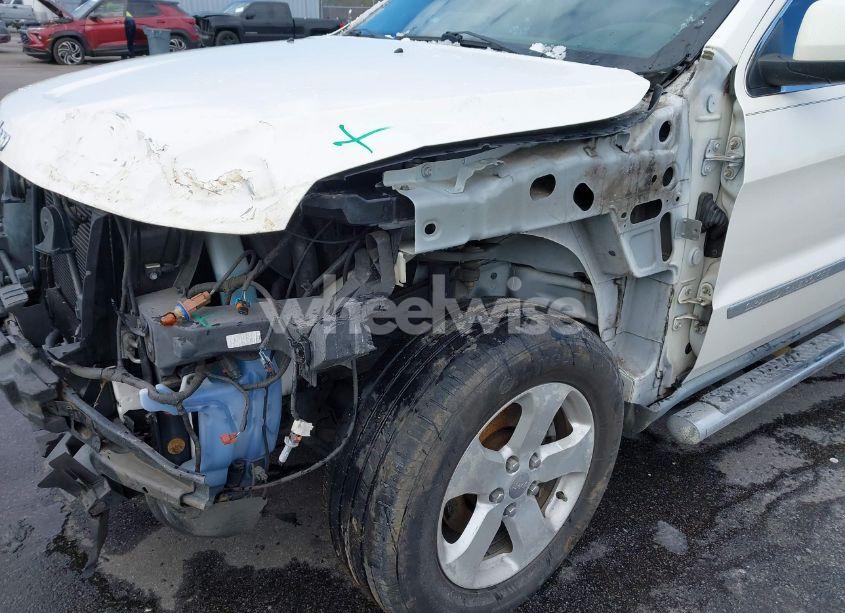 Photo 6 of 2012 Jeep Grand CHEROKEE LAREDO (VIN 1C4RJEAGXCC215448)