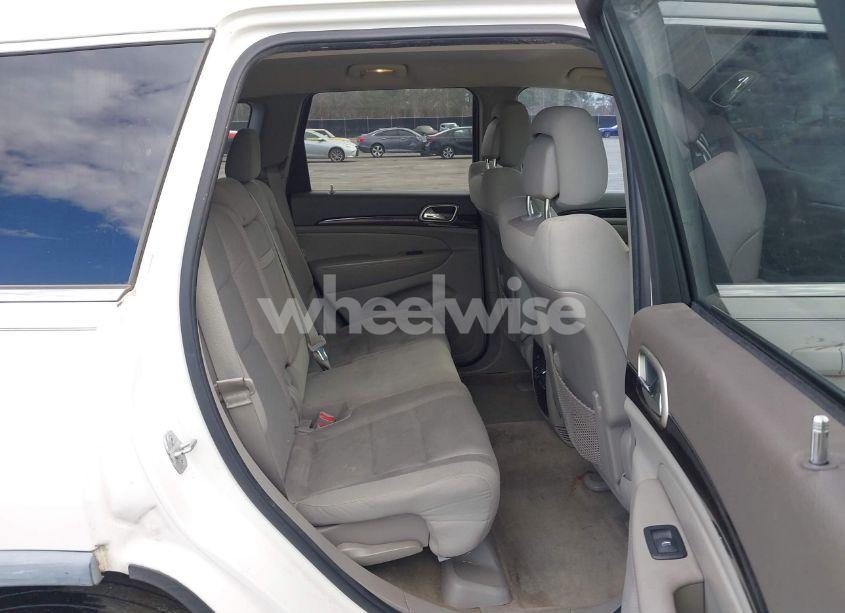 Photo 8 of 2012 Jeep Grand CHEROKEE LAREDO (VIN 1C4RJEAGXCC215448)
