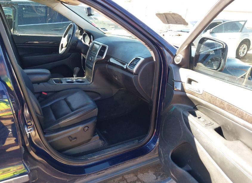 Photo 5 of 2012 Jeep Grand CHEROKEE LAREDO (VIN 1C4RJEAGXCC259840)