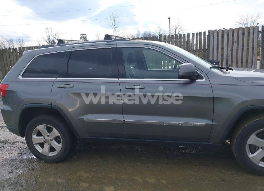 Photo 13 of 2013 Jeep Grand CHEROKEE LAREDO (VIN 1C4RJEAGXDC507778)