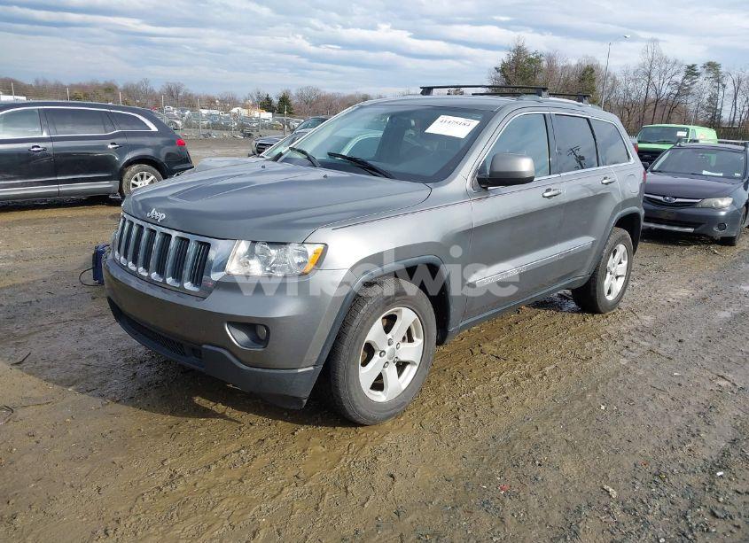 Photo 2 of 2013 Jeep Grand CHEROKEE LAREDO (VIN 1C4RJEAGXDC507778)