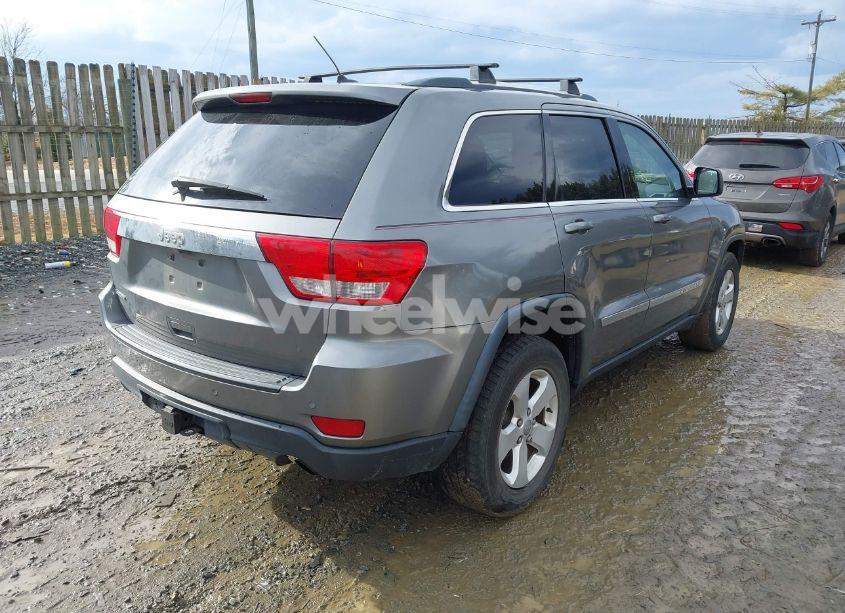 Photo 4 of 2013 Jeep Grand CHEROKEE LAREDO (VIN 1C4RJEAGXDC507778)
