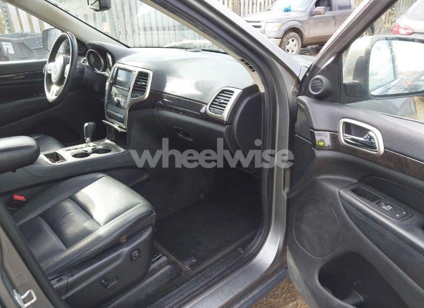 Photo 5 of 2013 Jeep Grand CHEROKEE LAREDO (VIN 1C4RJEAGXDC507778)