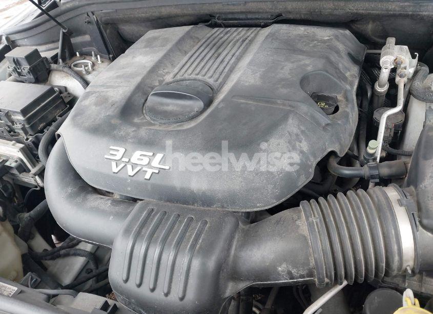 Photo 10 of 2013 Jeep Grand CHEROKEE LAREDO (VIN 1C4RJEAGXDC571562)