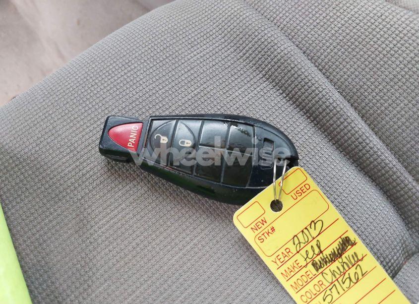 Photo 11 of 2013 Jeep Grand CHEROKEE LAREDO (VIN 1C4RJEAGXDC571562)