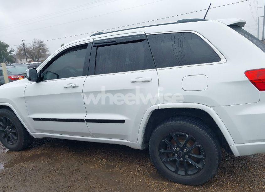 Photo 14 of 2013 Jeep Grand CHEROKEE LAREDO (VIN 1C4RJEAGXDC571562)