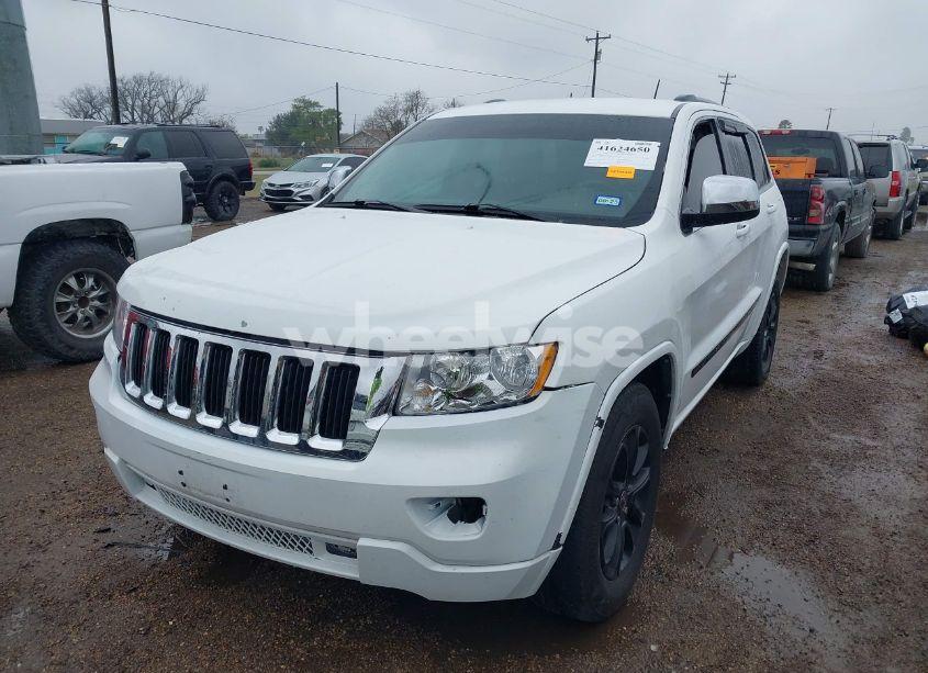 Photo 2 of 2013 Jeep Grand CHEROKEE LAREDO (VIN 1C4RJEAGXDC571562)