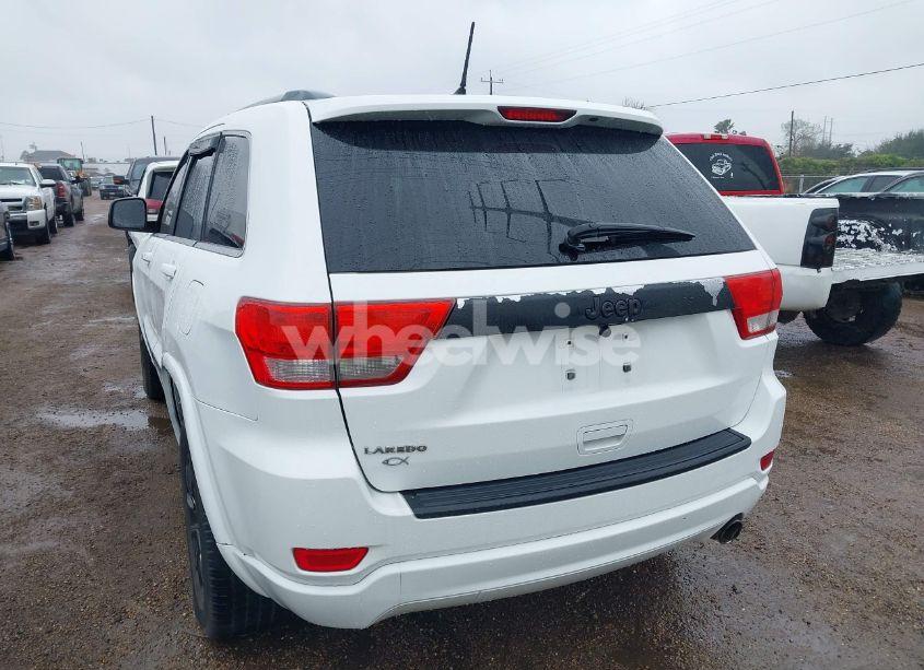 Photo 3 of 2013 Jeep Grand CHEROKEE LAREDO (VIN 1C4RJEAGXDC571562)
