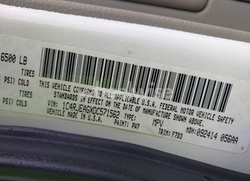 Photo 9 of 2013 Jeep Grand CHEROKEE LAREDO (VIN 1C4RJEAGXDC571562)