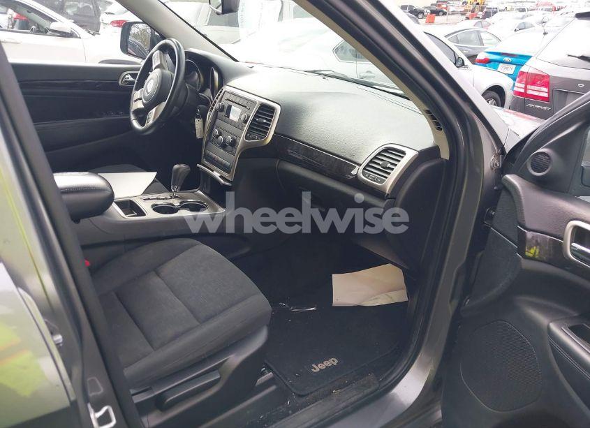 Photo 5 of 2013 Jeep Grand CHEROKEE LAREDO (VIN 1C4RJEAGXDC604625)