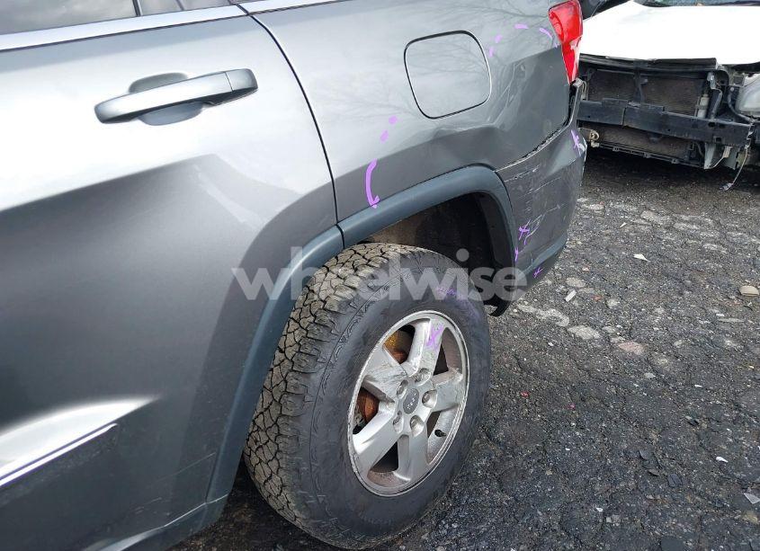 Photo 6 of 2013 Jeep Grand CHEROKEE LAREDO (VIN 1C4RJEAGXDC604625)