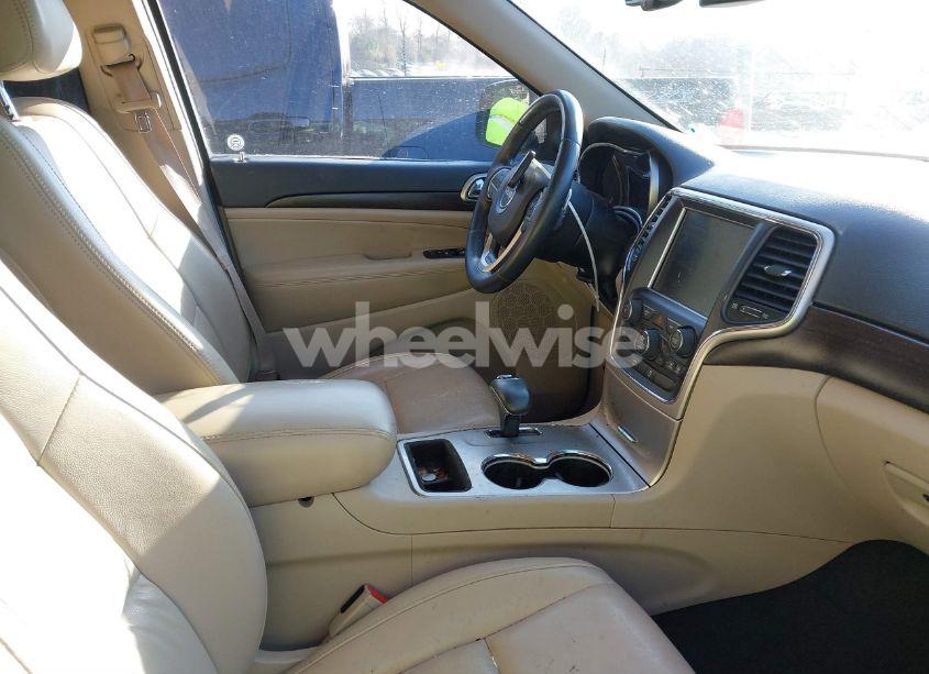 Photo 5 of 2014 Jeep Grand CHEROKEE LAREDO (VIN 1C4RJEAGXEC270873)