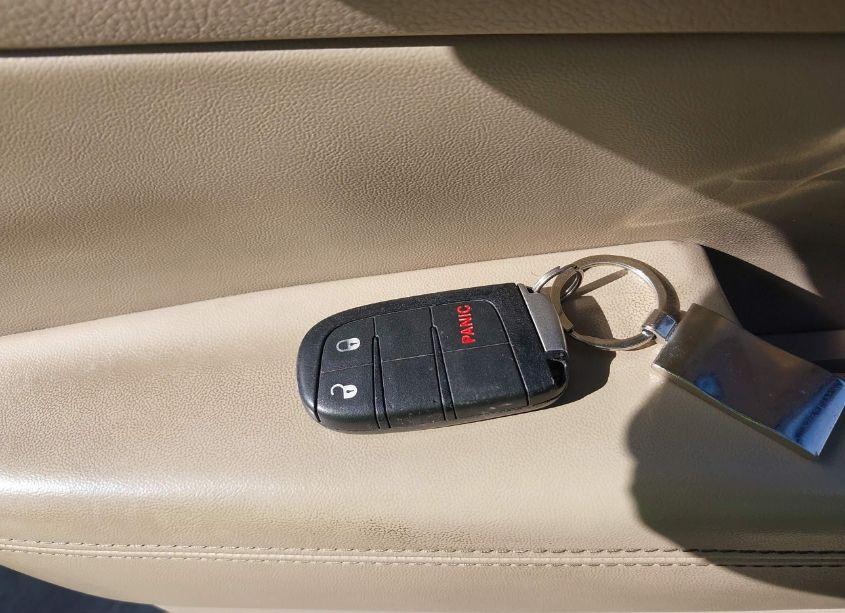 Photo 11 of 2014 Jeep Grand CHEROKEE LAREDO (VIN 1C4RJEAGXEC411943)