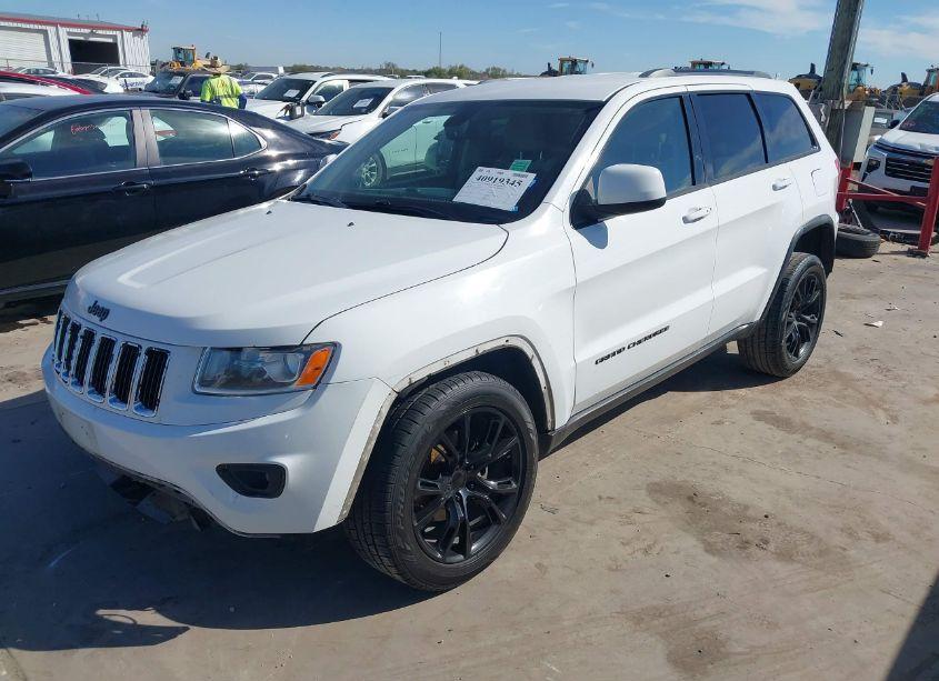 Photo 2 of 2014 Jeep Grand CHEROKEE LAREDO (VIN 1C4RJEAGXEC411943)