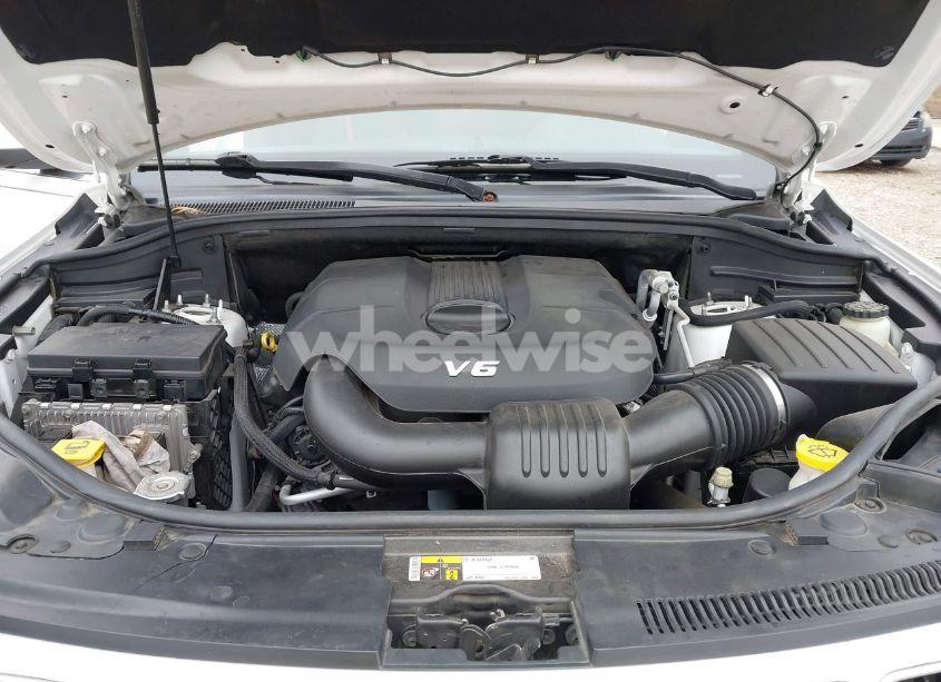 Photo 10 of 2015 Jeep Grand CHEROKEE LAREDO (VIN 1C4RJEAGXFC118870)