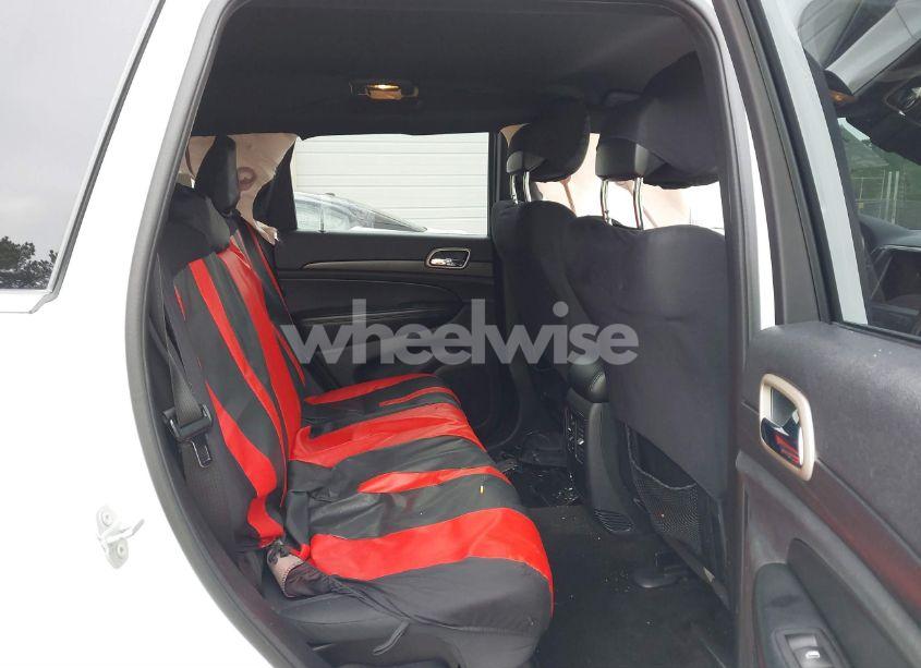 Photo 8 of 2015 Jeep Grand CHEROKEE LAREDO (VIN 1C4RJEAGXFC118870)