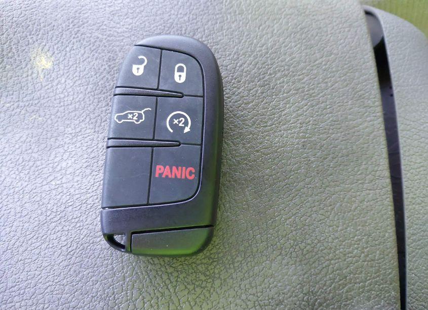 Photo 11 of 2015 Jeep Grand CHEROKEE LAREDO (VIN 1C4RJEAGXFC807842)