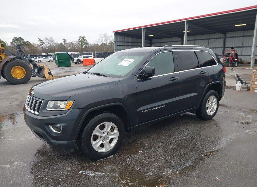 Photo 2 of 2015 Jeep Grand CHEROKEE LAREDO (VIN 1C4RJEAGXFC807842)