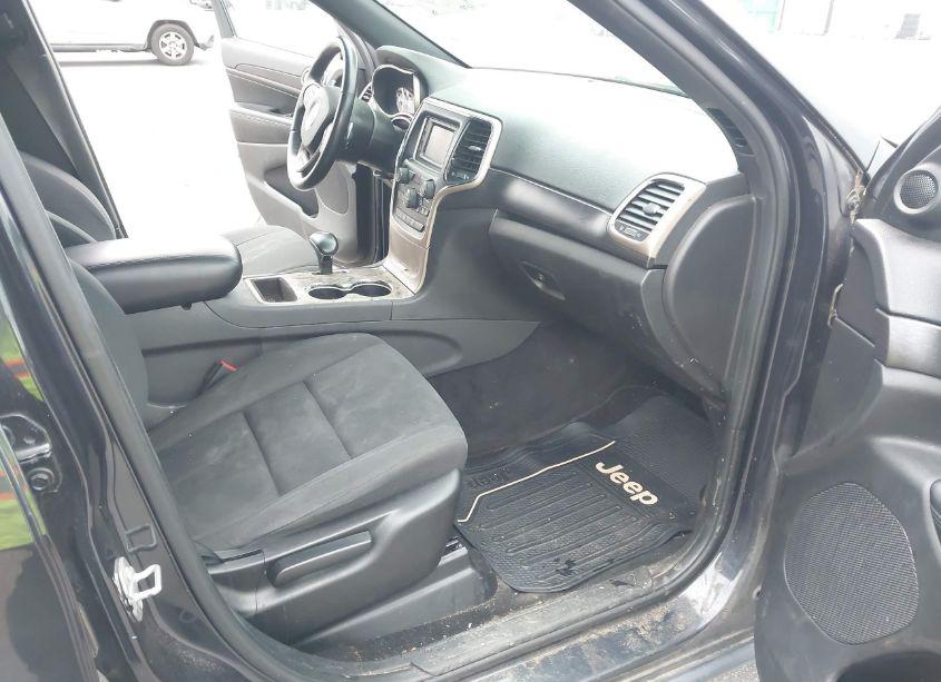 Photo 5 of 2015 Jeep Grand CHEROKEE LAREDO (VIN 1C4RJEAGXFC807842)