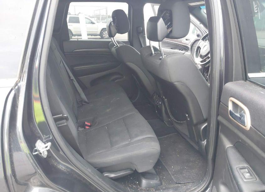 Photo 8 of 2015 Jeep Grand CHEROKEE LAREDO (VIN 1C4RJEAGXFC807842)