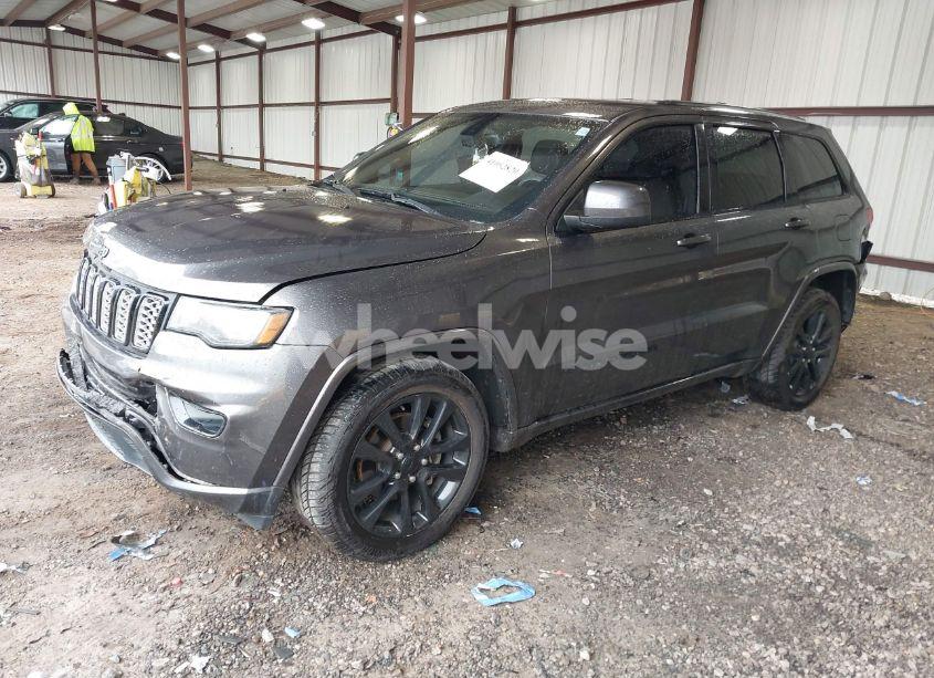 Photo 2 of 2017 Jeep Grand CHEROKEE ALTITUDE 4X2 (VIN 1C4RJEAGXHC955976)